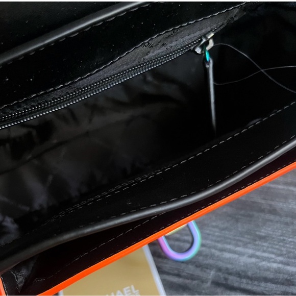 Michael Kors Manhattan Medium Contrast-Trim Leather Satchel, NWT - Picture 5 of 9